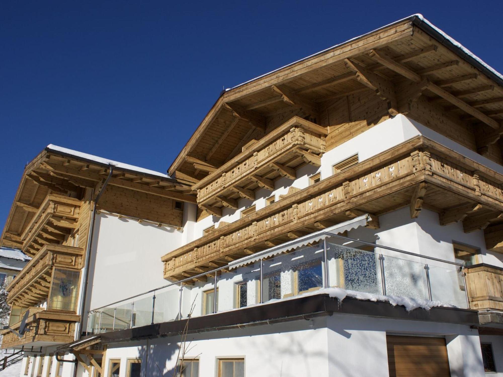 Chalet In Koenigsleiten Near Ski Area With Sauna Exteriör bild