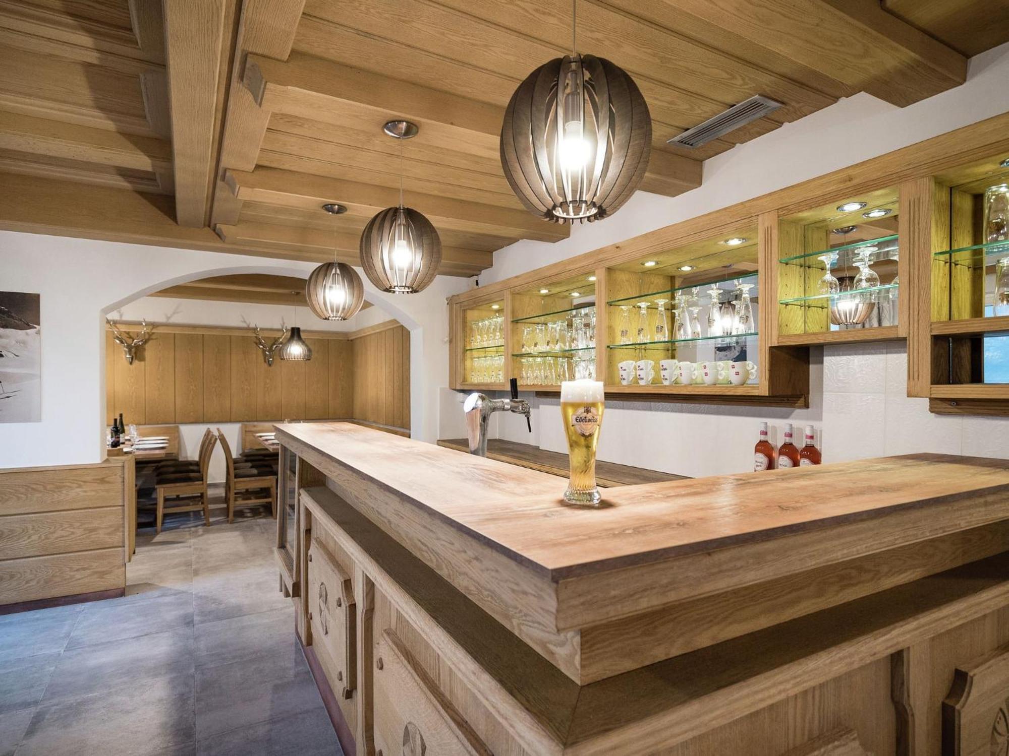 Chalet In Koenigsleiten Near Ski Area With Sauna Exteriör bild